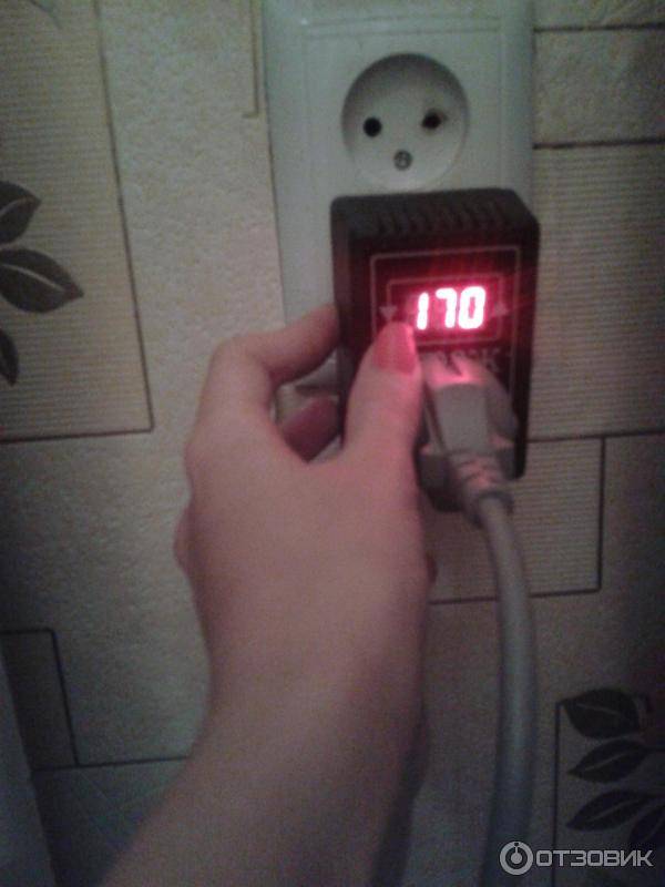 Скачок напряжения в электросети: куда жаловаться на перепады света, чем это опасно