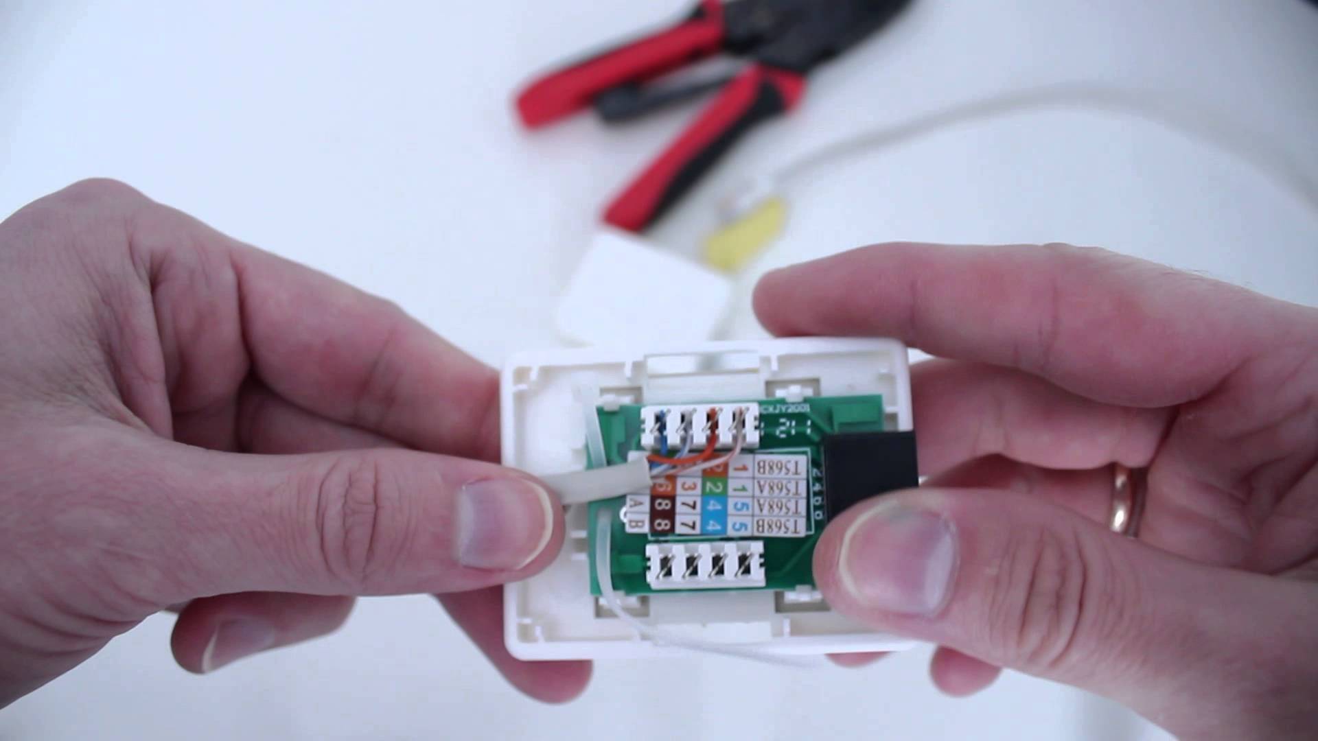 Цветовая распиновка и обжим витой пары под коннектор rj-45